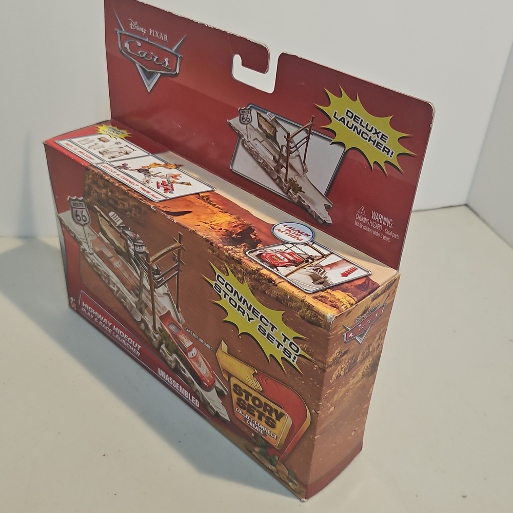 2015 DISNEY PIXAR CARS DELUXE STORY SETS HIGHWAY HIDEOUT MATTEL NEW - Picture 4 of 4